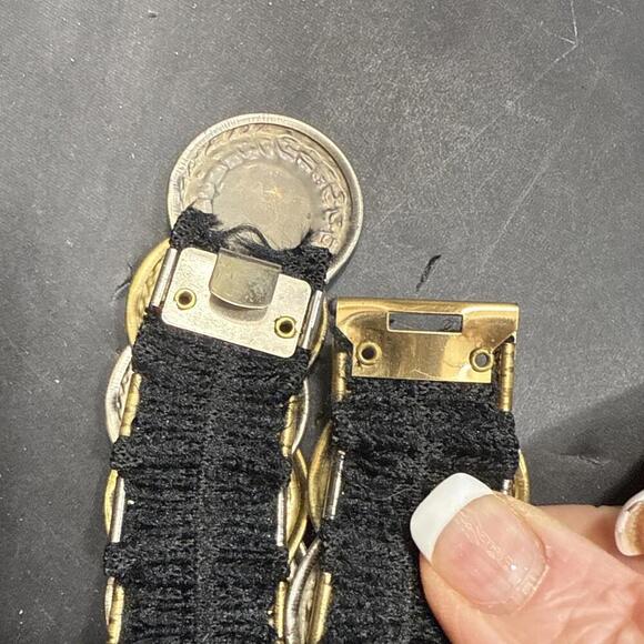 Vintage Gold Silver Metal Disc Coin Stretch Belt 80s Medallion Roman - Picture 4 of 11